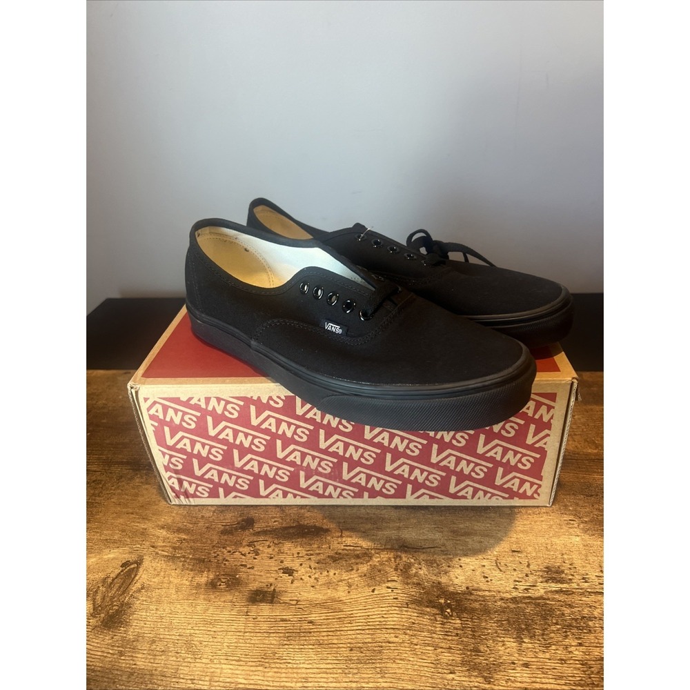 NEW Unisex VANS Authentic Skate Shoes Triple Black Men 9/ Women 10.5